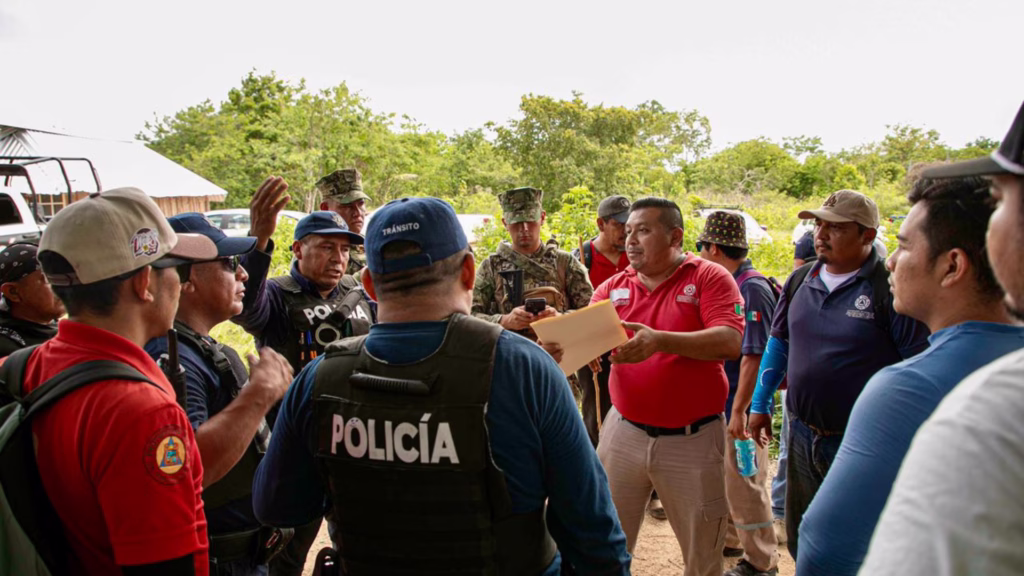 Autoridades coordinan el operativo para localizar al adulto mayor desaparecido en Felipe Carrillo Puerto.