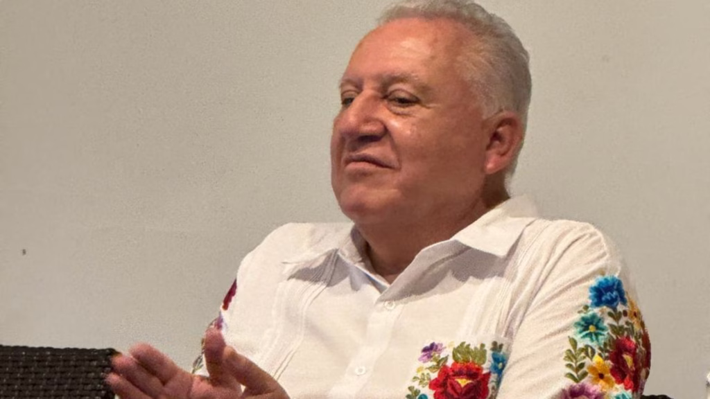 Rafael Marín Mollinedo durante encuentro político en Quintana Roo