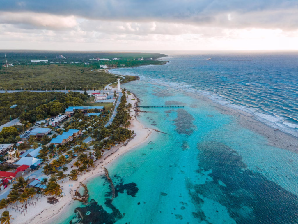 Vista de Mahahual en la Costa Maya de Quintana Roo