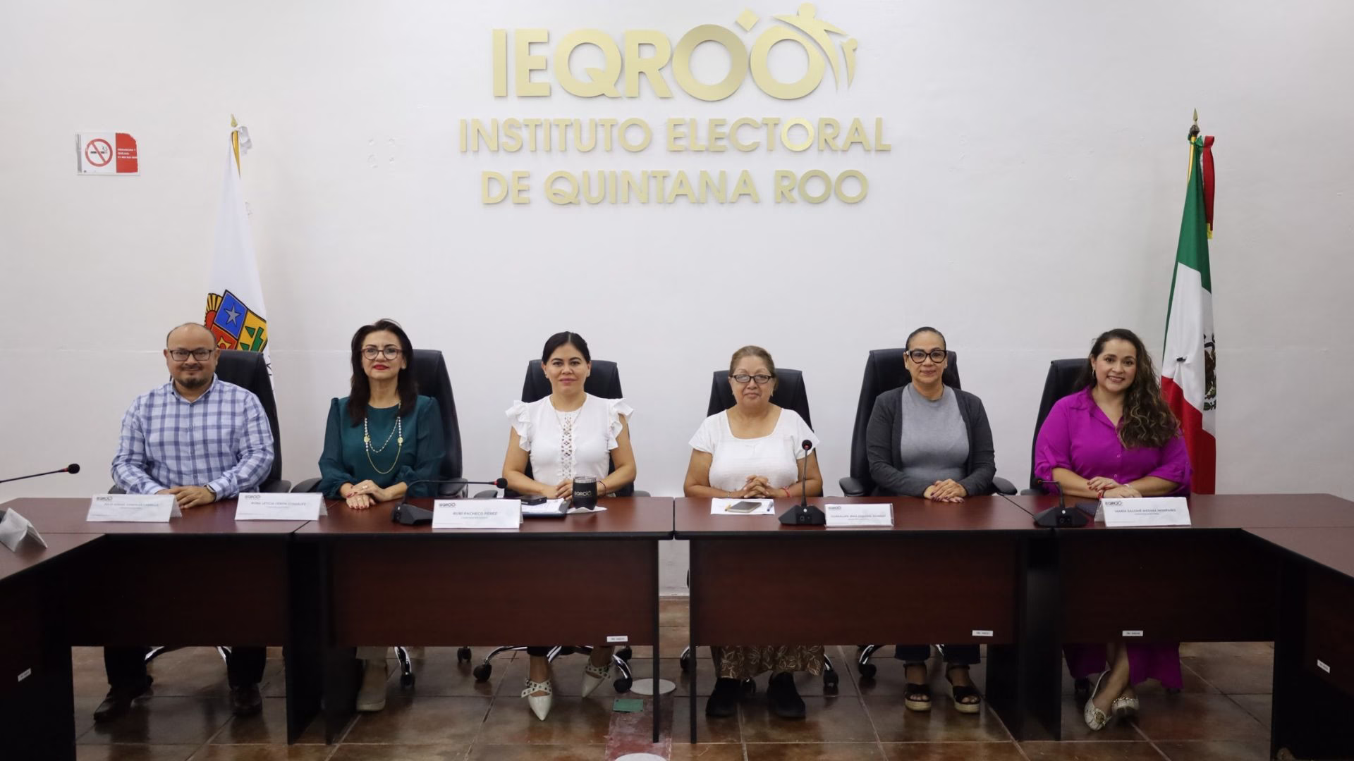 Integrantes del Consejo General del IEQROO durante una sesión relacionada con la organización y vigilancia electoral en Quintana Roo.