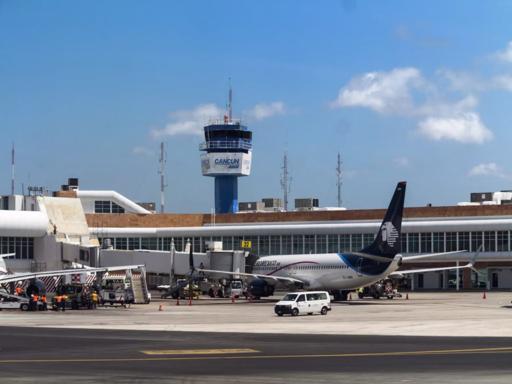 Aerolíneas en el Aeropuerto de Cancún conectan rutas aéreas en Quintana Roo