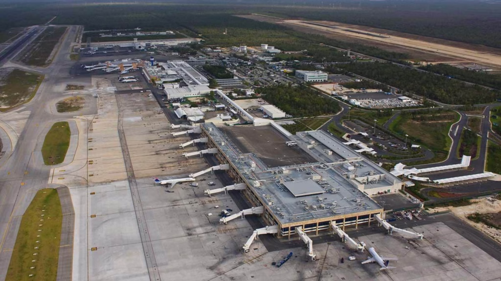 Aeropuerto Internacional de Cancún como punto clave de conectividad para el turismo en Quintana Roo
