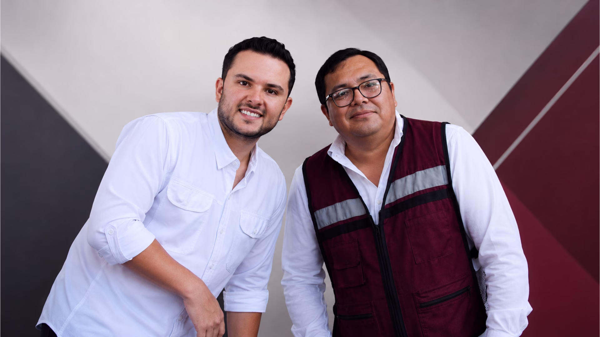 Pablo Bustamante y Alberto Perera durante una actividad de la política social del Gobierno de Quintana Roo