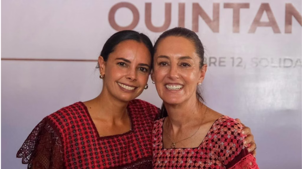 Ana Paty Peralta durante un evento político en Quintana Roo