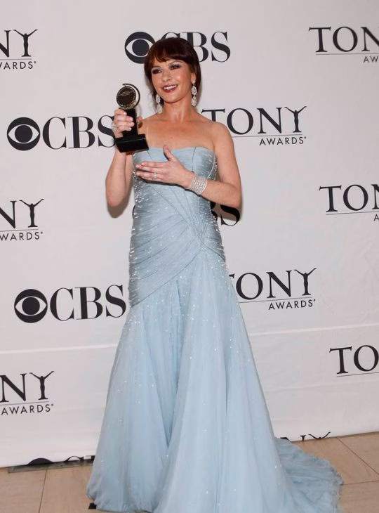 Catherine Zeta-Jones ganó en 2010 el premio Tony por su actuación en el musical A Little Night Music.