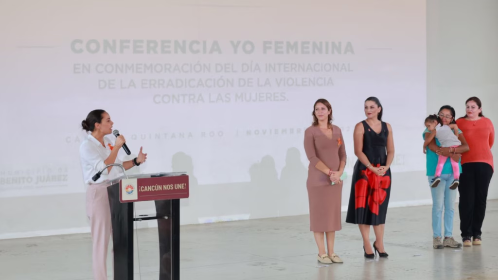 Autoridades municipales participan en una conferencia para erradicar la violencia contra las mujeres en Benito Juárez