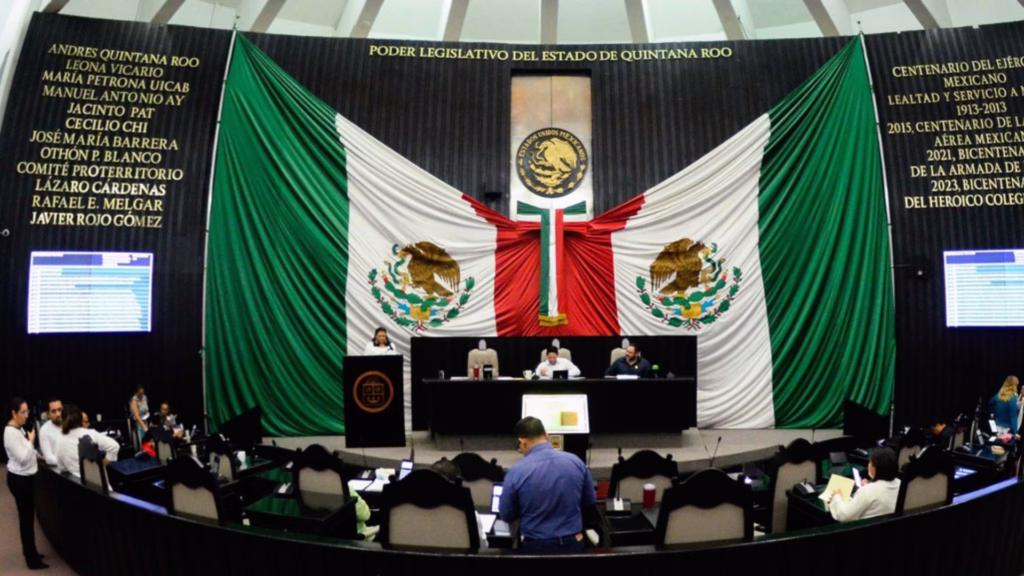 Pleno del Congreso de Quintana Roo, donde la iniciativa sobre energías limpias continúa sin dictamen desde febrero de 2025.