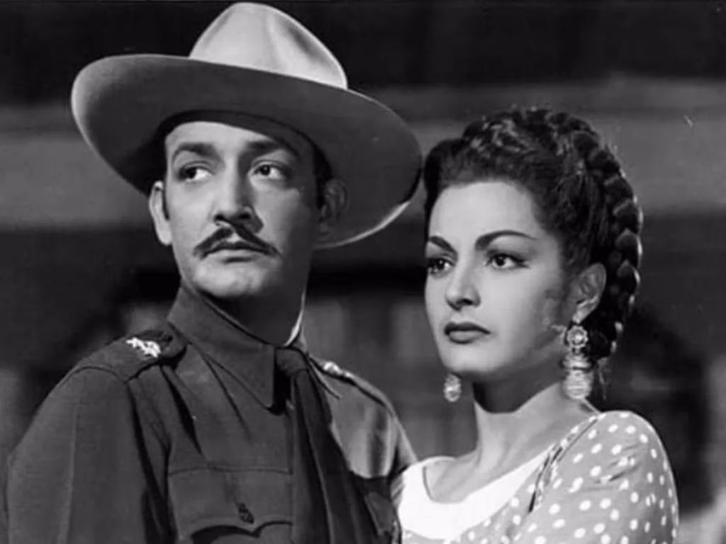 Elsa Aguirre junto a Jorge Negrete en una escena del cine mexicano.