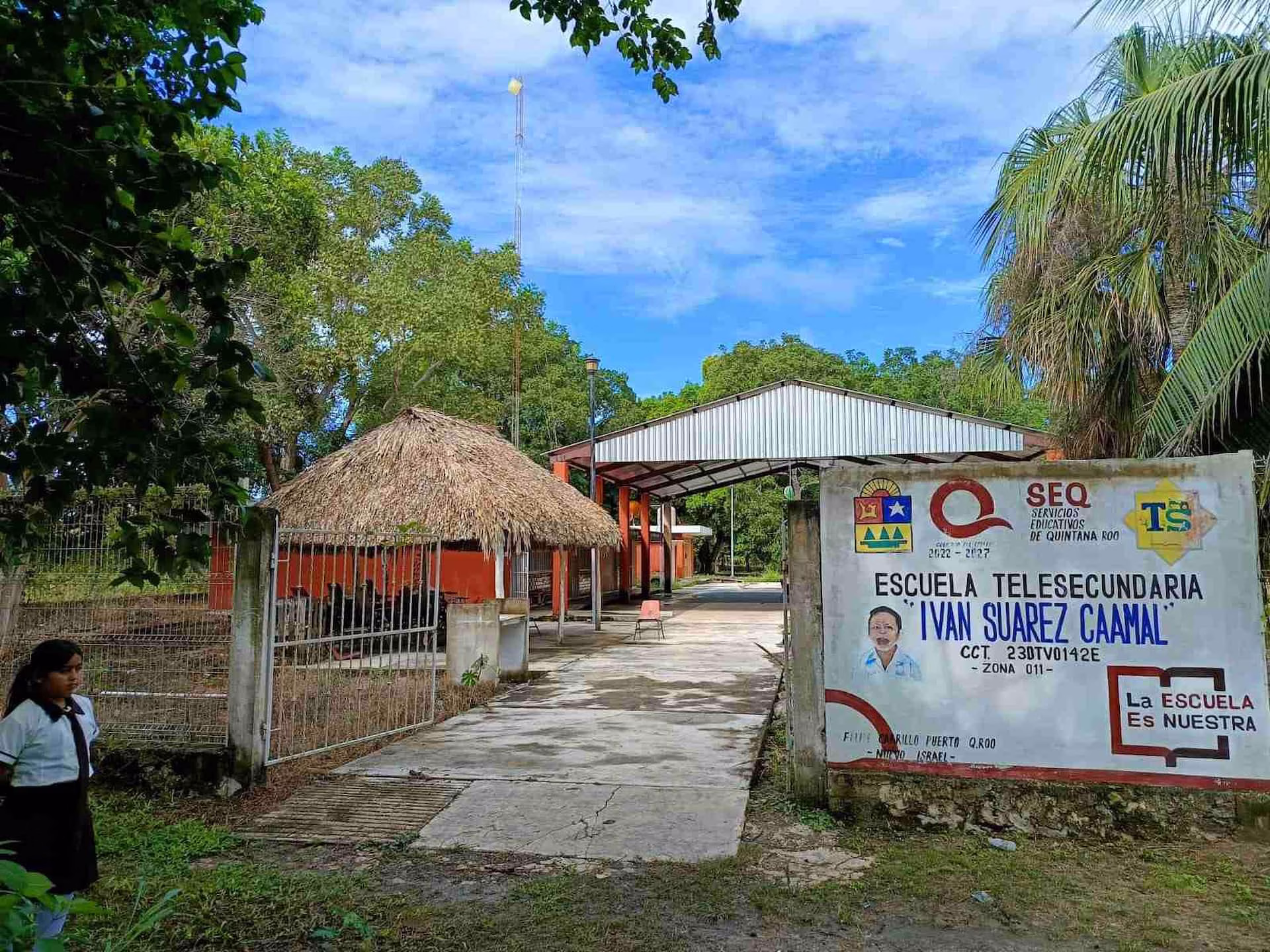 Escuela rural de Quintana Roo, donde el trabajo infantil puede afectar la asistencia y permanencia escolar.