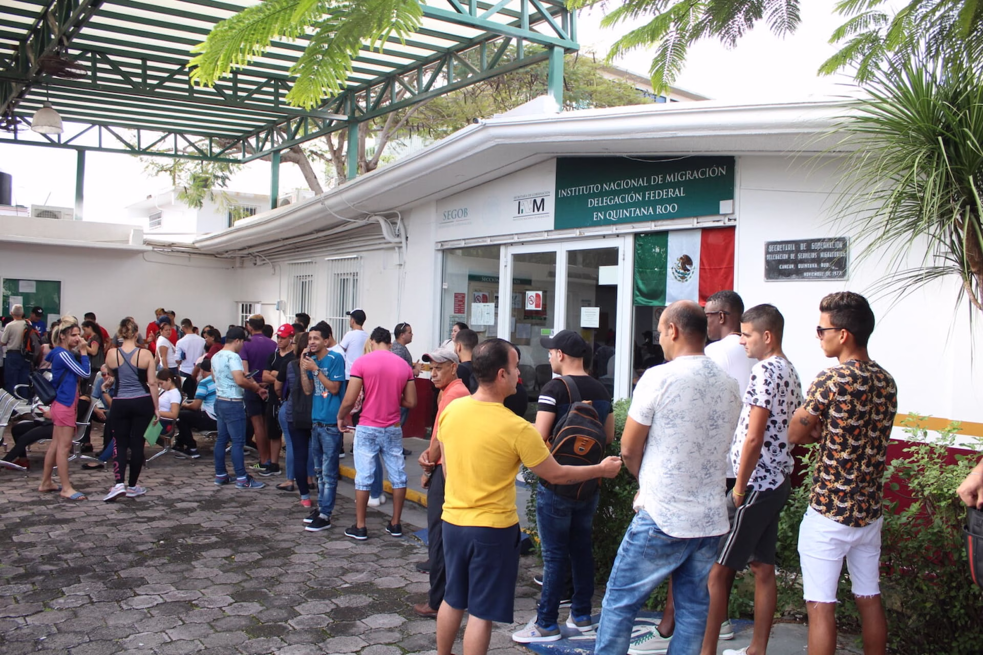 El Instituto Nacional de Migración participa en la coordinación con autoridades y consulados para la atención de personas extranjeras en Quintana Roo.