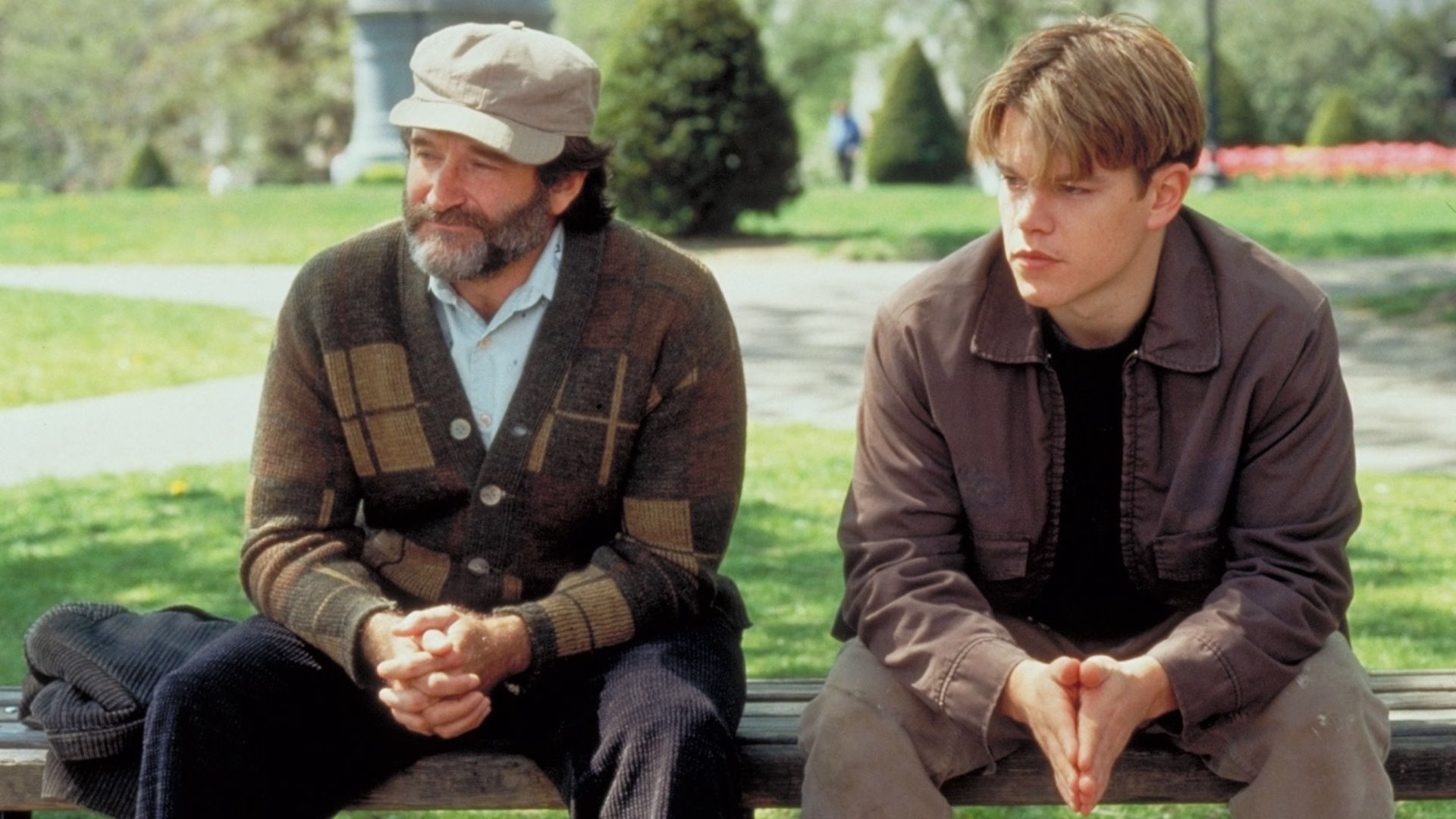 Robin Williams y Matt Damon durante una escena de Mente indomable, película que dio al actor su único Oscar.