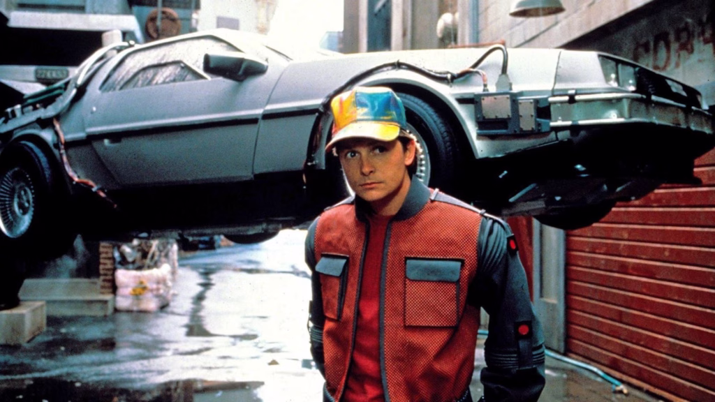 Escena de Volver al futuro II, una de las películas que consolidaron a Michael J. Fox como una figura de la cultura popular.