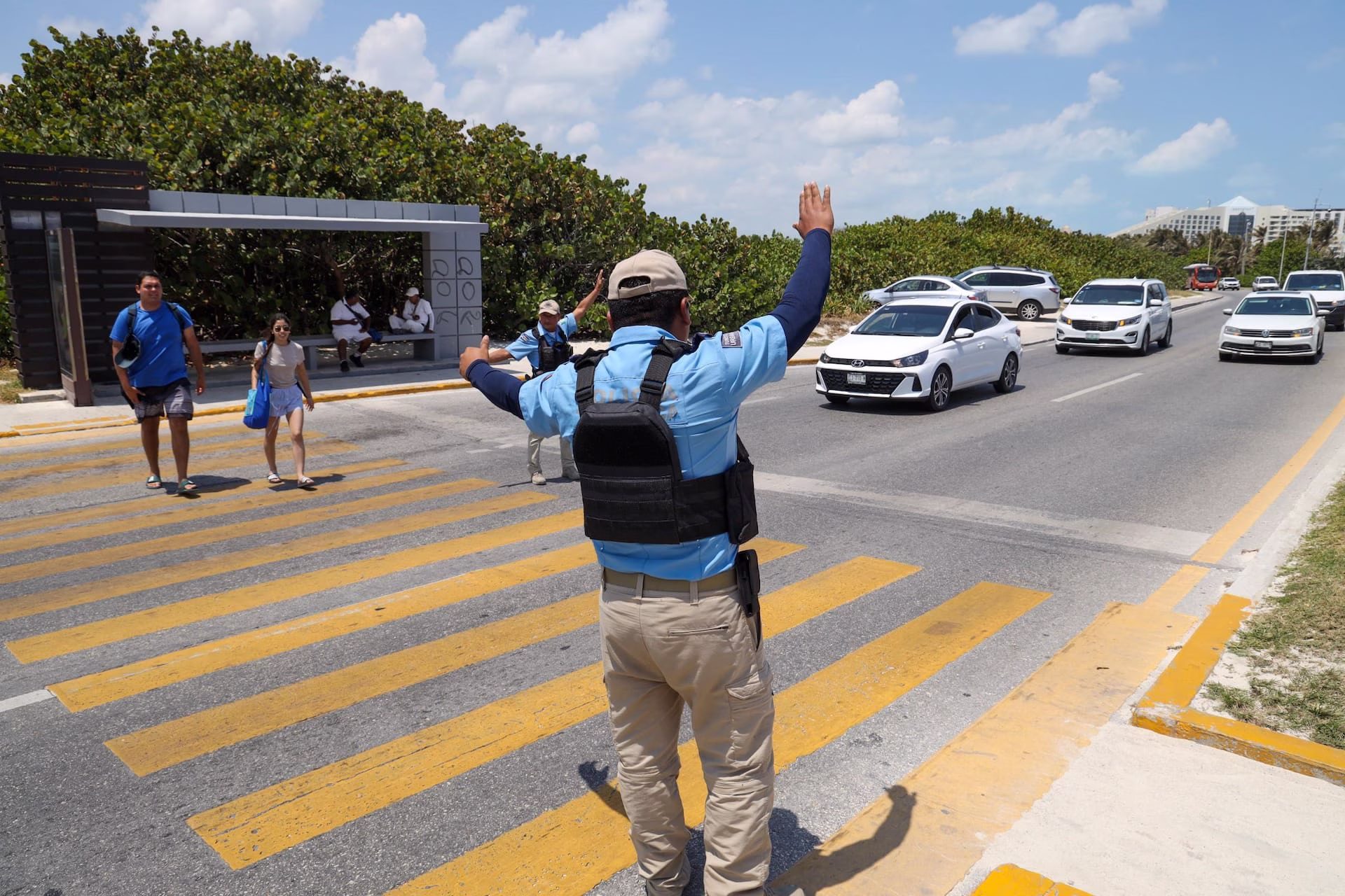 Policía realiza labores de vigilancia y control vial como parte de las estrategias para fortalecer la seguridad en Quintana Roo y la atención ciudadana.