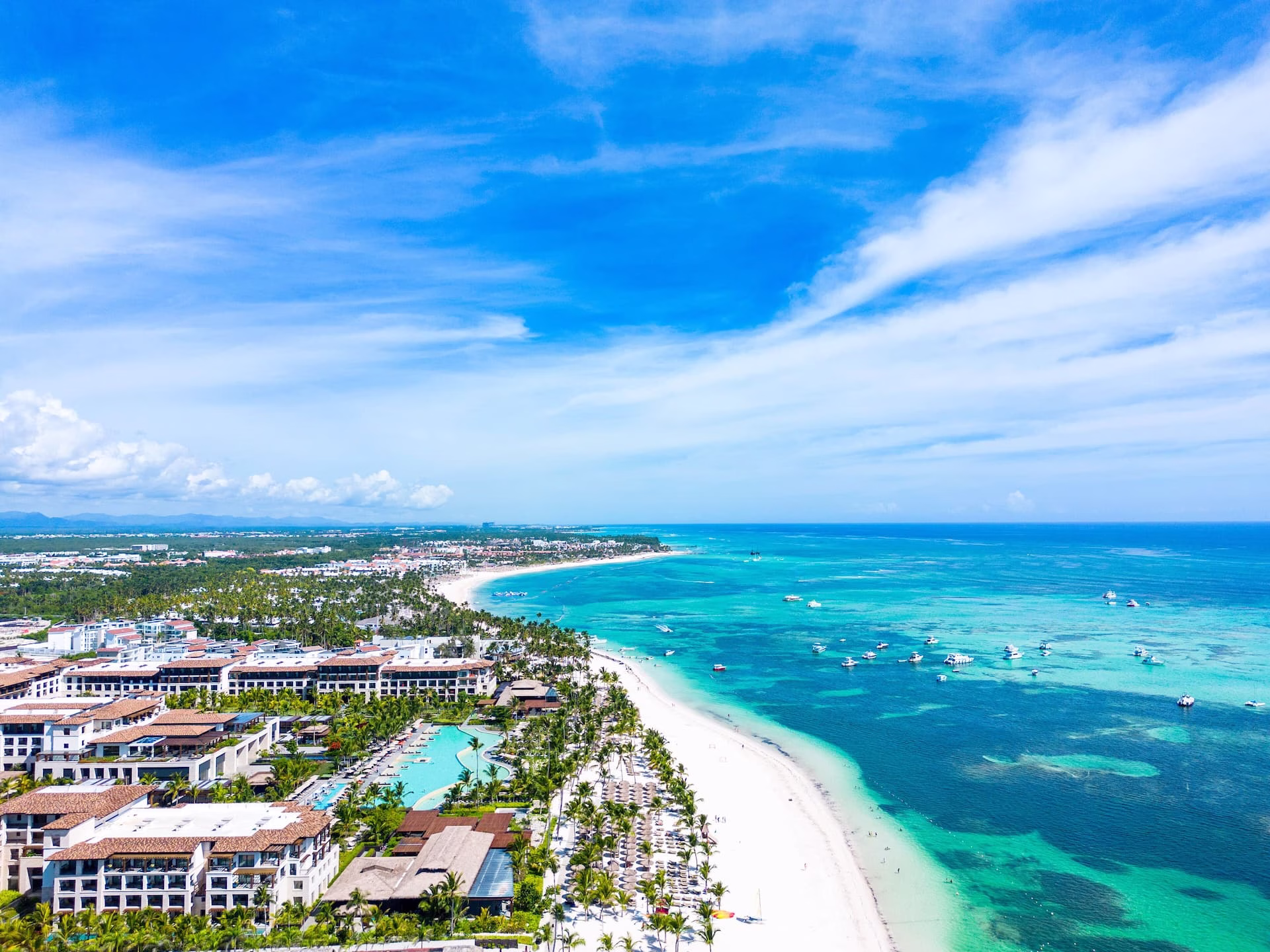 Vista aérea de Punta Cana, destino del Caribe que compite directamente con Cancún.