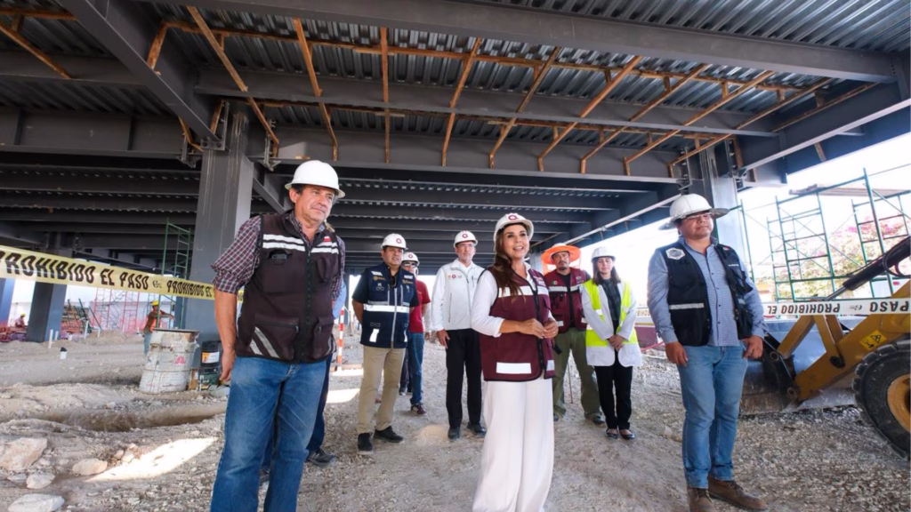 Mara Lezama supervisa el avance de la construcción del Hospital General de Chetumal