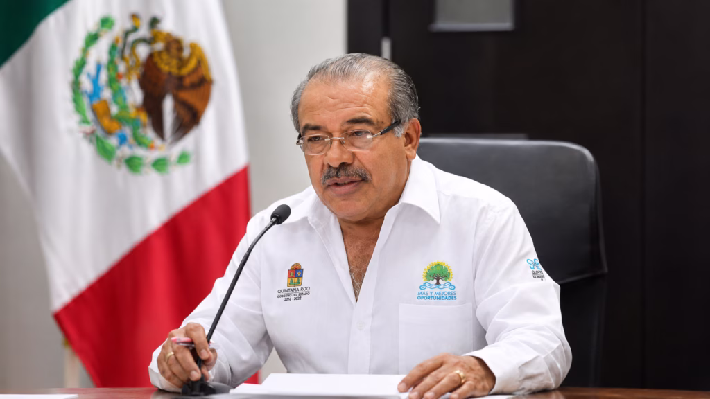 William Conrado Alarcón, director general de Desarrollo Urbano, Obras Públicas y Planeación de Isla Mujeres.