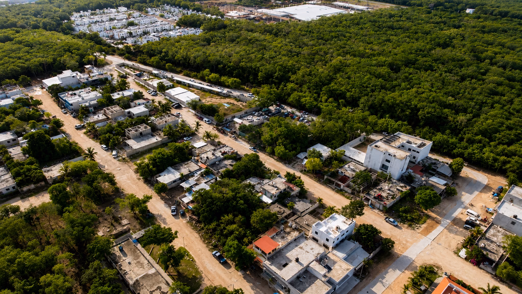 El crecimiento habitacional plantea retos de ordenamiento territorial y certeza jurídica en Quintana Roo.