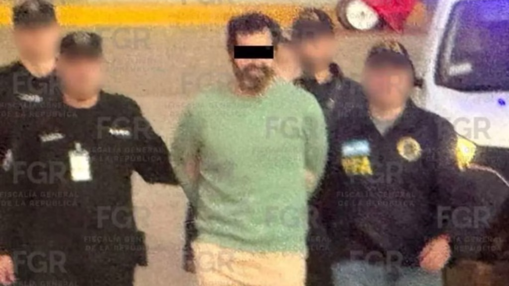 Fernando Farías Laguna, investigado por huachicol fiscal, tras su llegada a México
