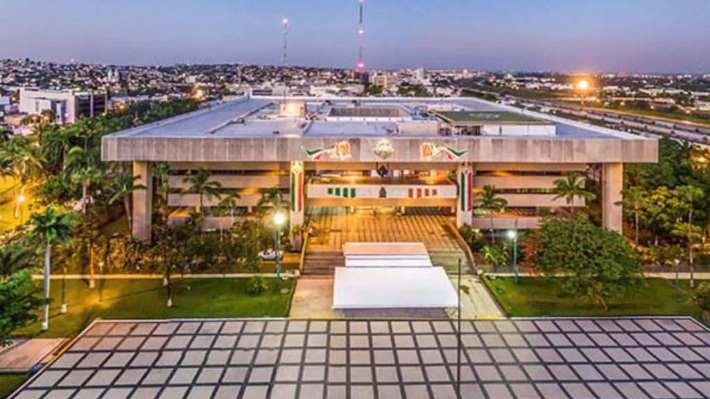 Fachada del Palacio de Gobierno de Sinaloa en Culiacán