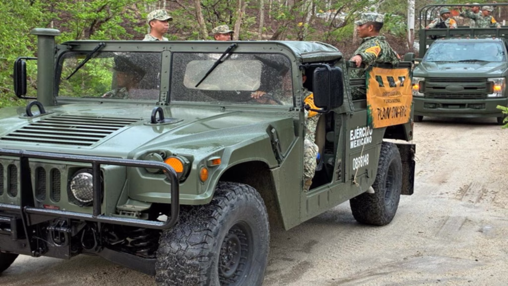 Vehículo del Ejército Mexicano durante un operativo de seguridad en México.