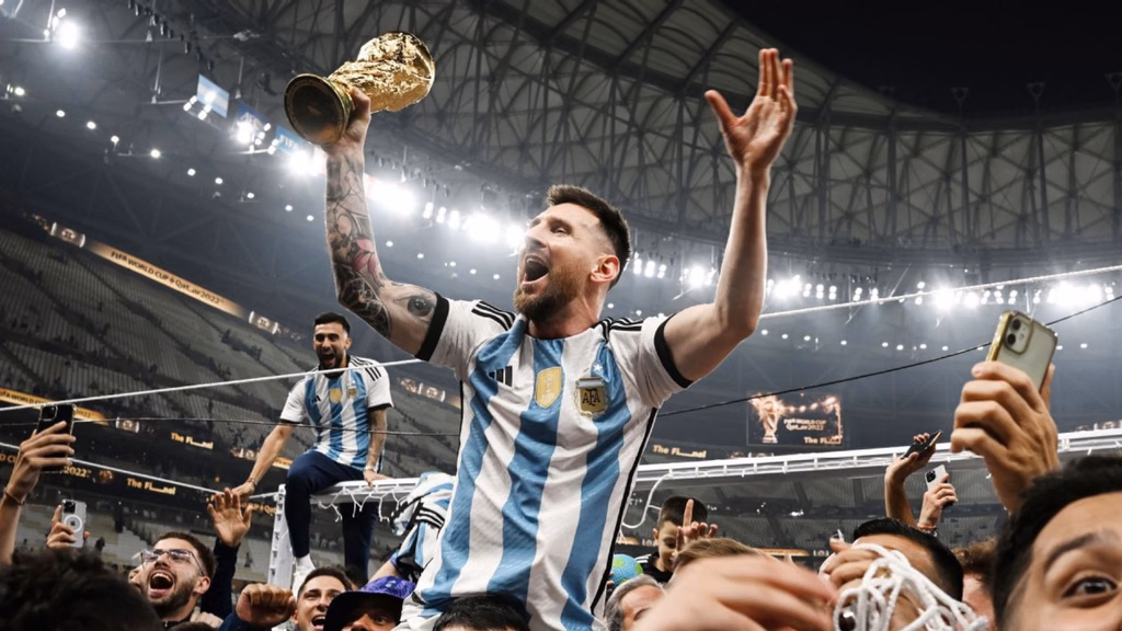 Lionel Messi cierra su etapa con Argentina después de 21 años y una trayectoria coronada por la conquista del Mundial.