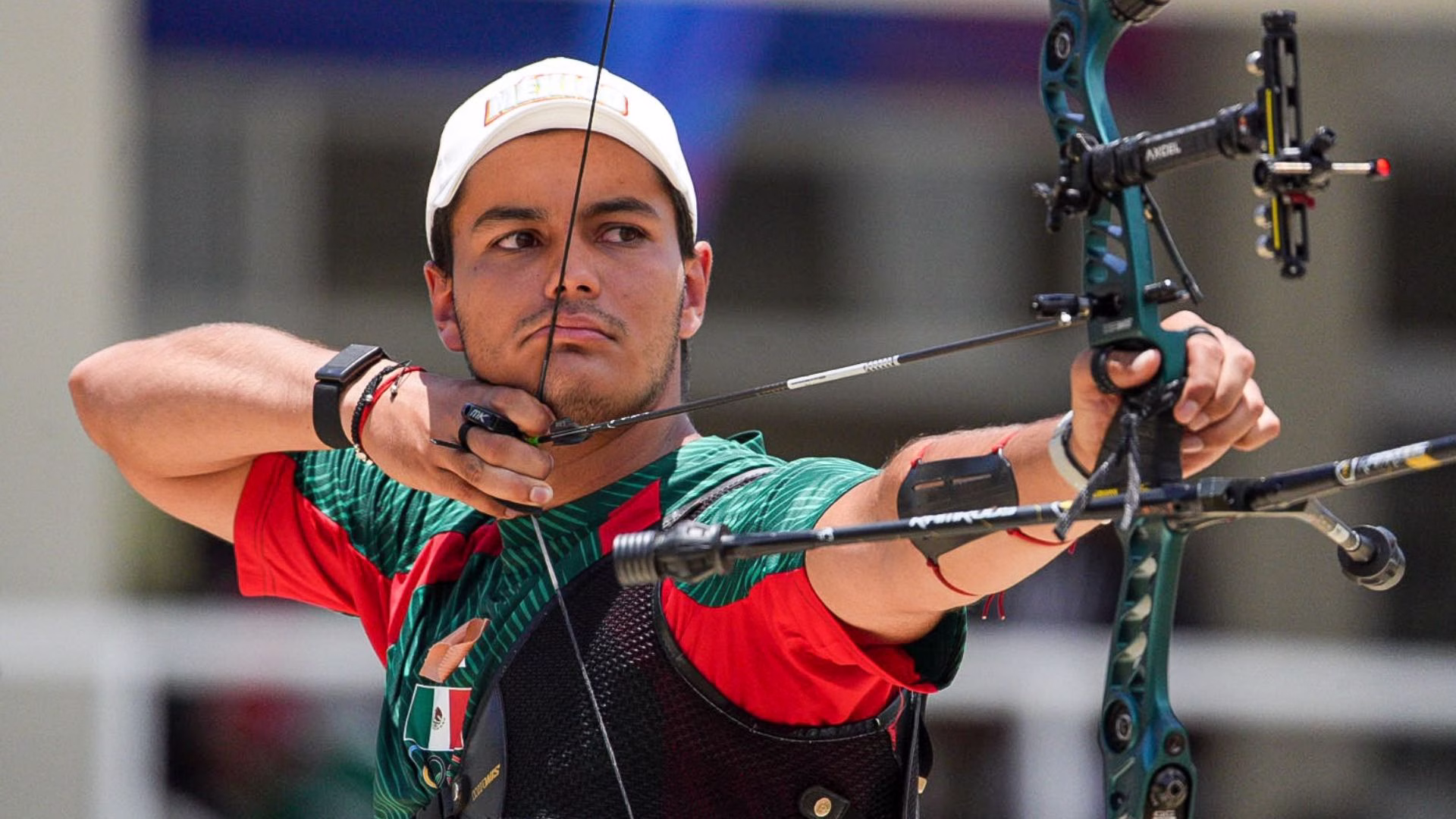 Matías Grande participa en la competencia de tiro con arco de los Juegos Centroamericanos y del Caribe Santo Domingo 2026.