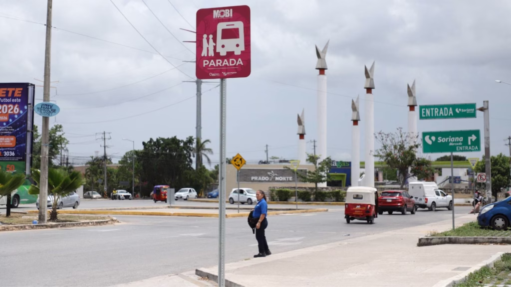 Señalización instalada para identificar los puntos oficiales de ascenso y descenso de pasajeros.