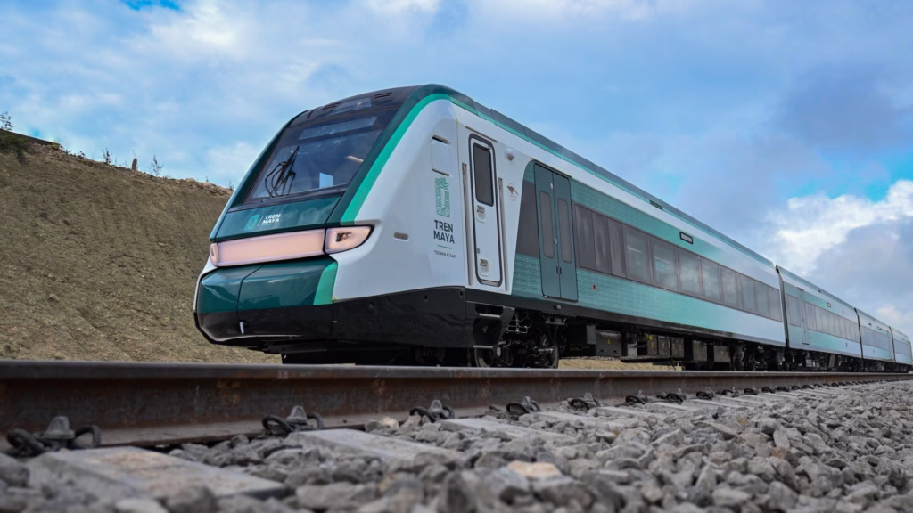 La ruta Tren Maya Cancún-Playa del Carmen opera nuevamente con servicios diarios entre ambos destinos.