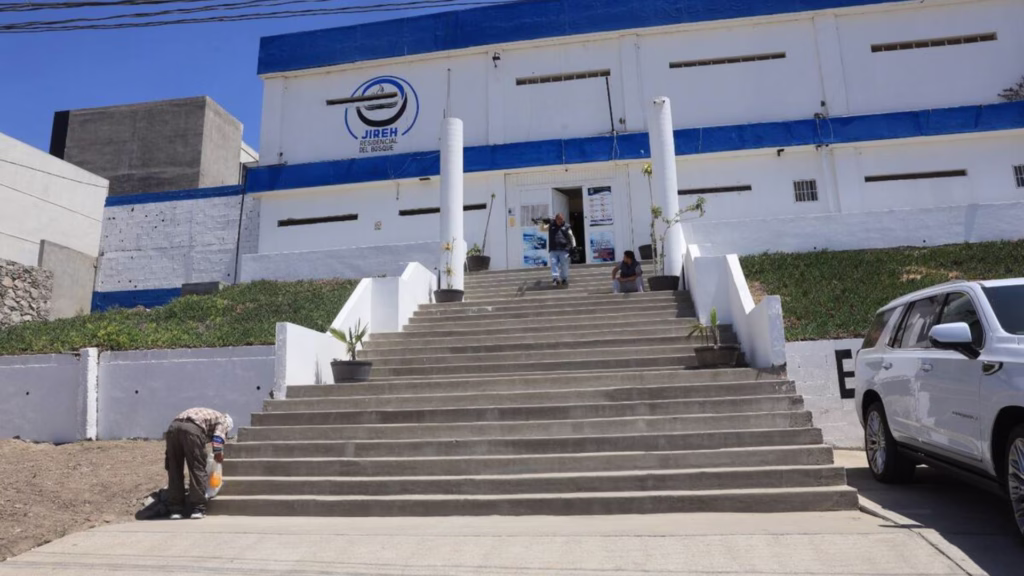Fachada del Centro de Rehabilitación Jireh Residencial del Bosque en Tijuana