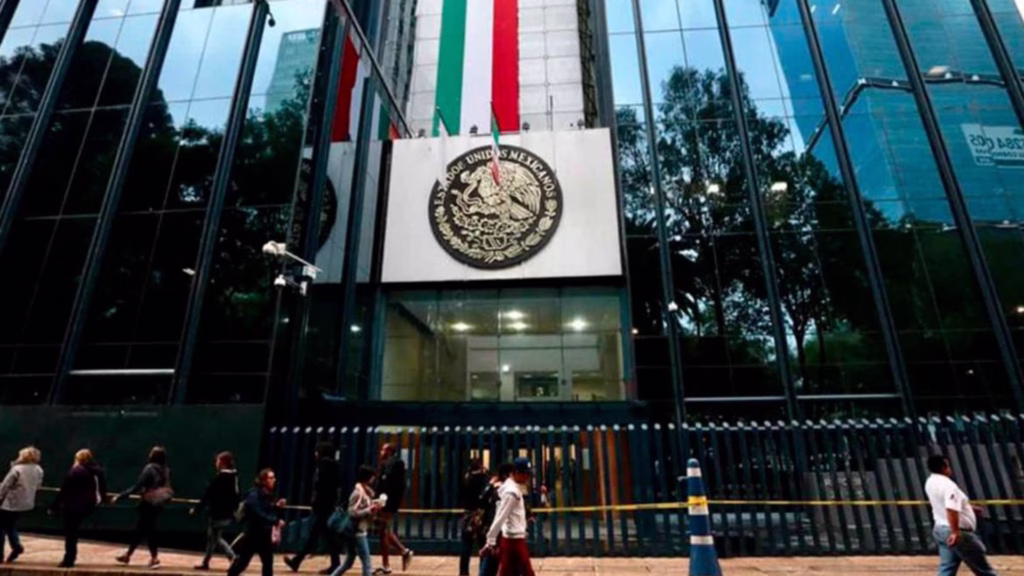 Fachada de instalaciones de la Fiscalía General de la República en la Ciudad de México