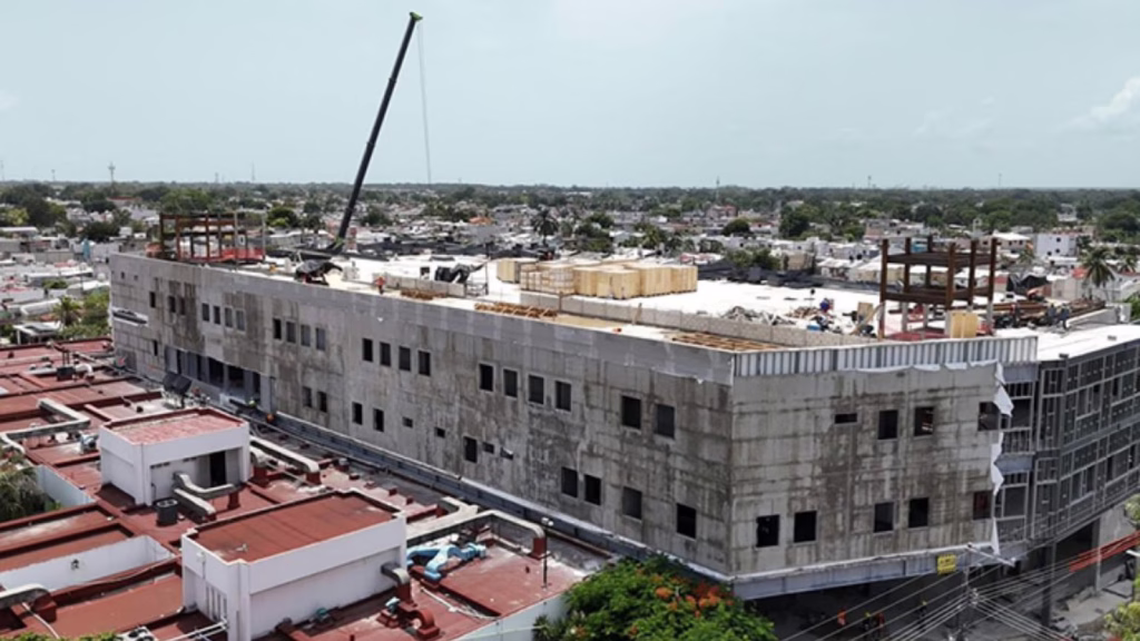 Hospital General de Felipe Carrillo Puerto en proceso de construcción durante 2026
