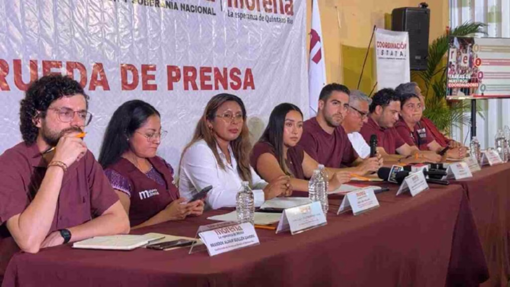 Integrantes de Morena durante una rueda de prensa sobre la coordinación estatal en Quintana Roo