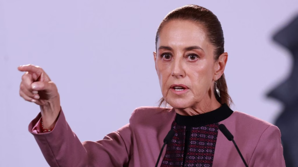Presidenta de México durante una conferencia de prensa
