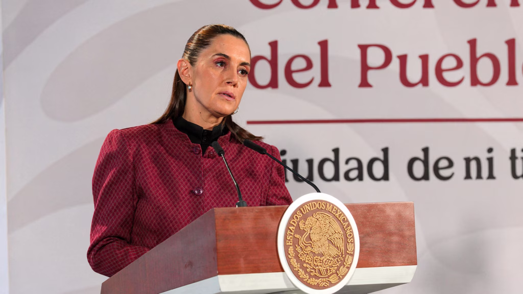 Claudia Sheinbaum atribuyó los incidentes recientes del Tren Maya a errores humanos y descartó problemas generalizados de mantenimiento.