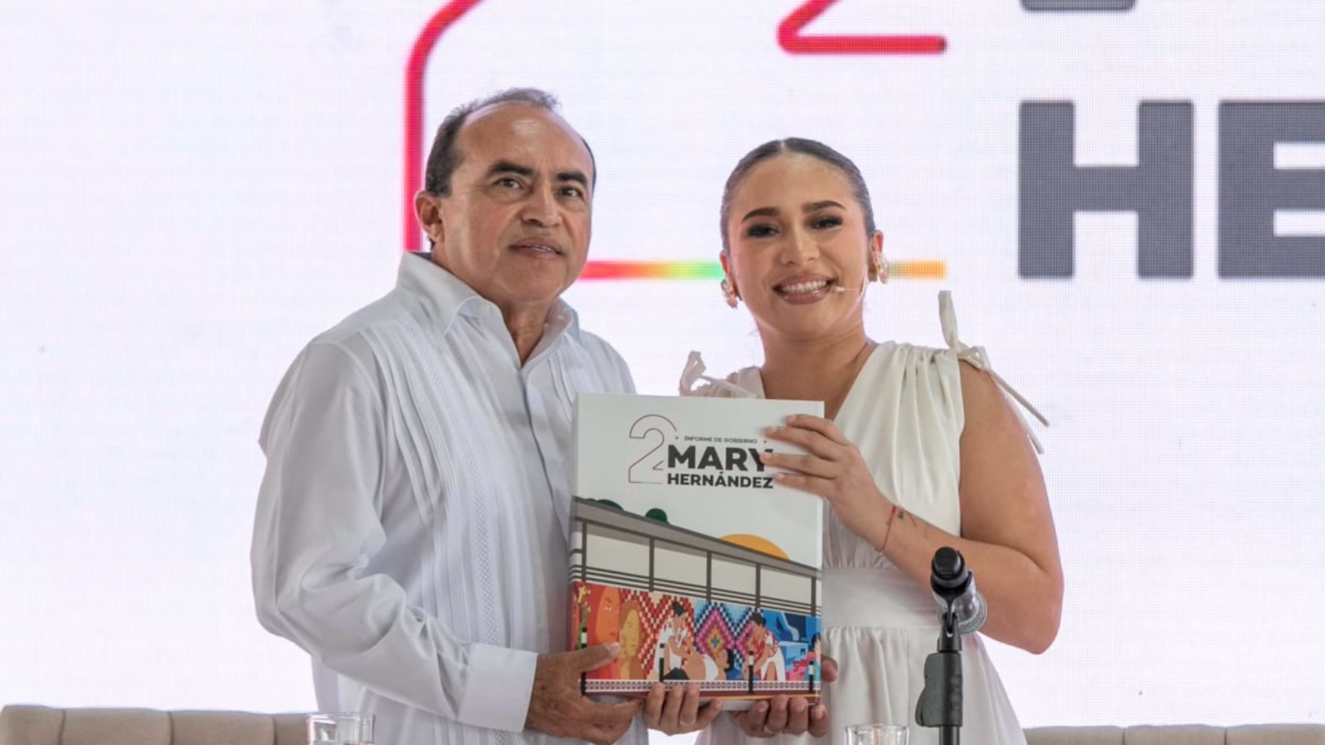 La presidenta municipal Mary Hernández presentó resultados de infraestructura, atención social y acciones comunitarias durante su Segundo Informe de Gobierno.