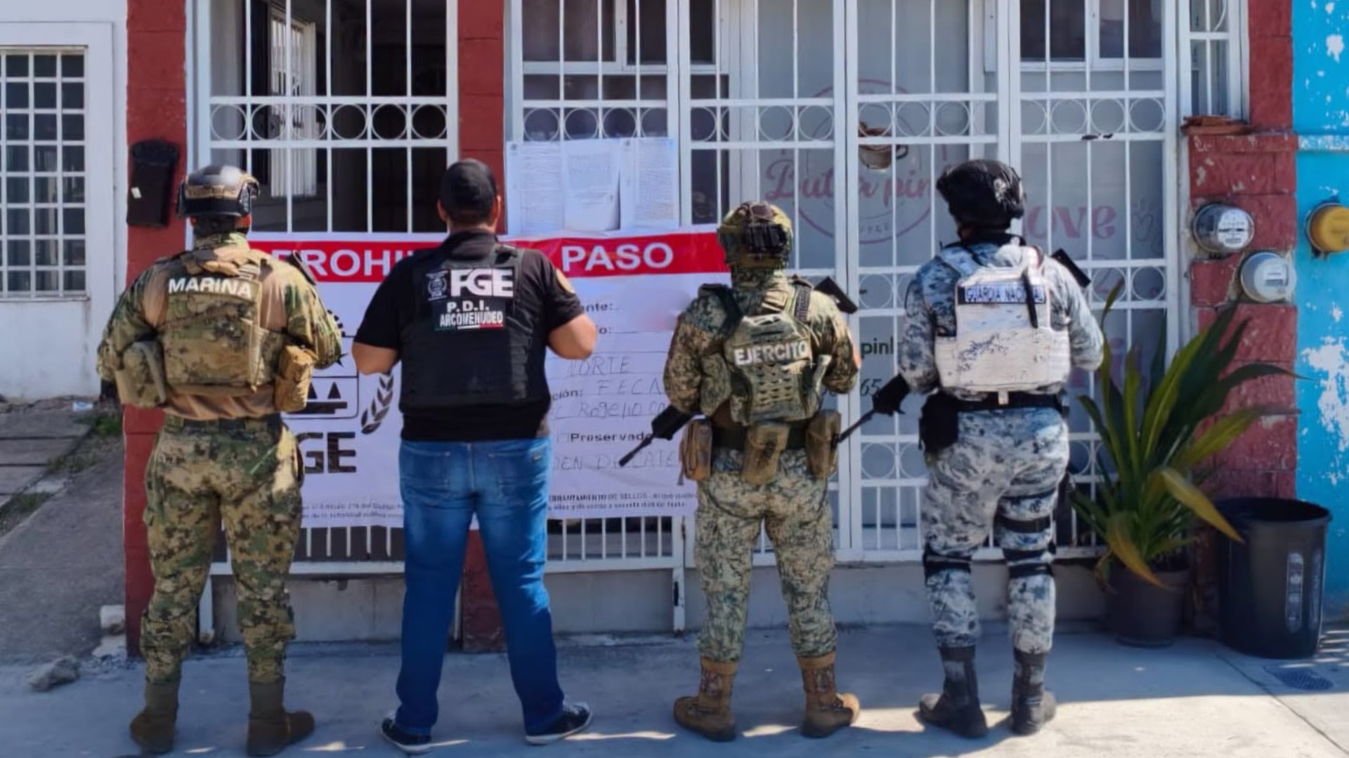 Autoridades estatales y federales participan en acciones contra el narcomenudeo en Quintana Roo.