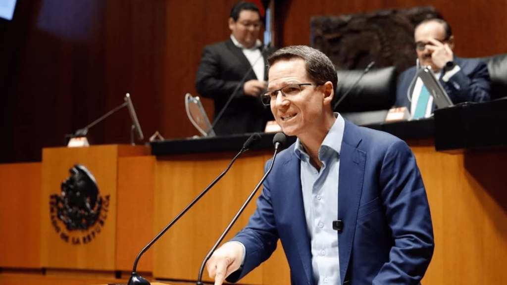 El senador panista propuso que la oposición presida una comisión especial para investigar el huachicol fiscal en México.