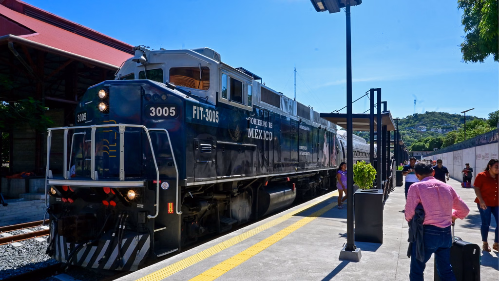 El Ferrocarril del Istmo concentraría la mayor cantidad de recursos entre las empresas vinculadas con las Fuerzas Armadas consideradas para 2027.