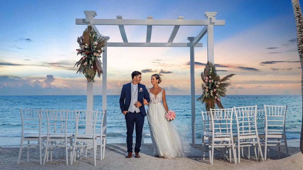 Cancún mantiene un importante mercado de bodas destino en hoteles y espacios frente al mar.